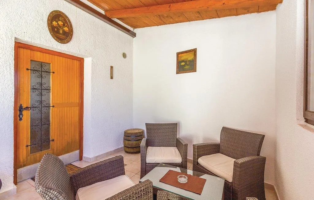 Amazing Home In Barban With Outdoor Swimming Pool Κροατία